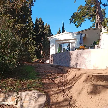 Relax House בית נופש יורט דה מאר
